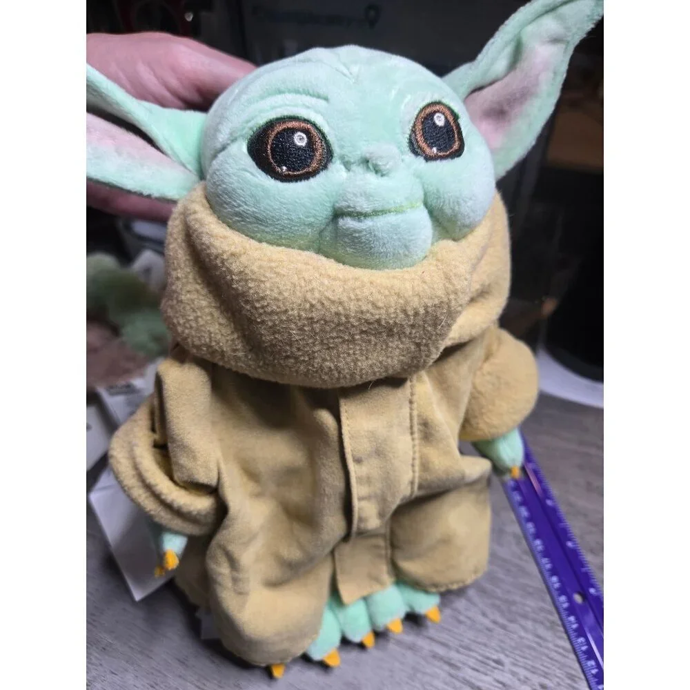 Yoda plush, candy dispenser, two hair‎ ties